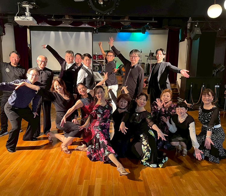 鹿鳴館で踊ろう